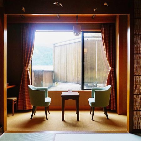 Sanrakuen Hotell Tonami Eksteriør bilde