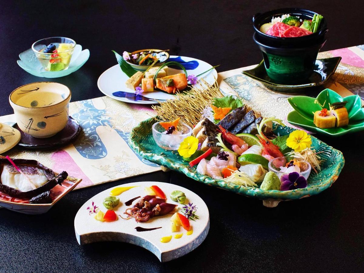 Sanrakuen Hotell Tonami Eksteriør bilde
