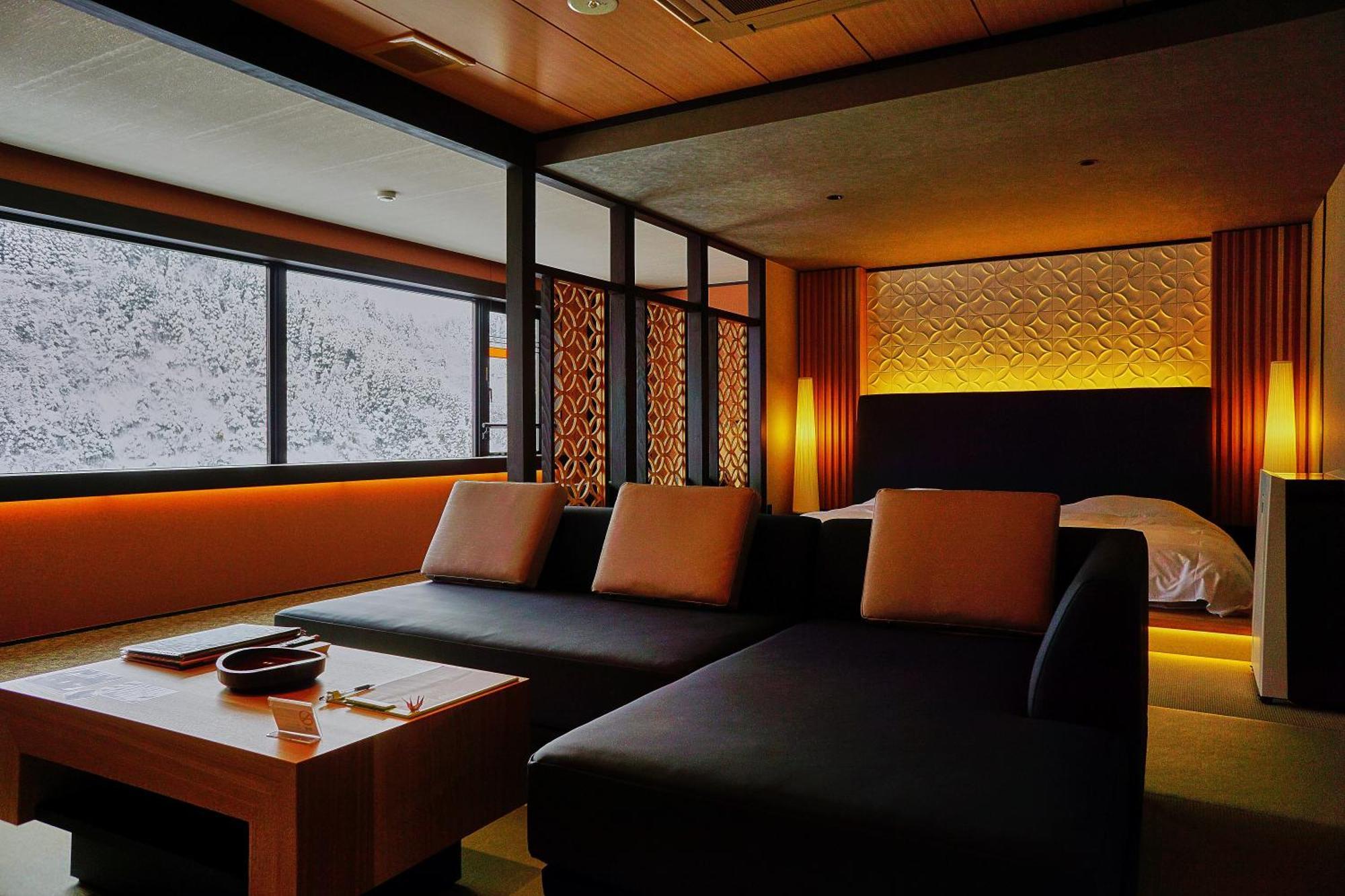 Sanrakuen Hotell Tonami Eksteriør bilde